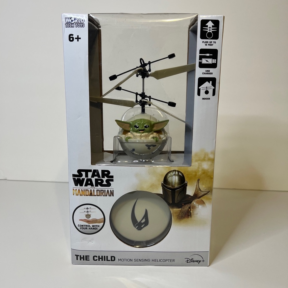 >>>SOLD<<< New Star Wars The Mandalorian Baby Yoda Child Sculpted UFO Helicopter